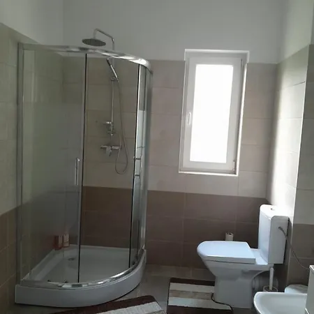 Apartament B&B Radauti Exterior photo